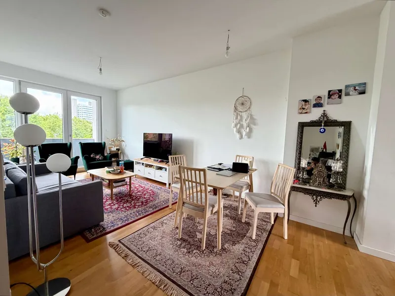 Traumhafte 2- Zimmerwohnung in Berlin Mitte mit 2 Balkonen - Unbefristet ! — photo 1